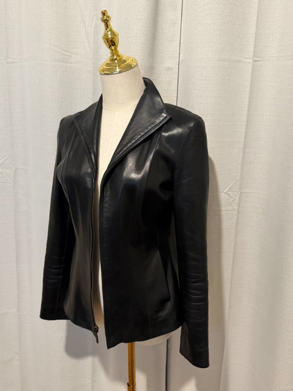 Cole Haan Black 100% Lambskin Leather Jacket Size 2 - Picture 2 of 12